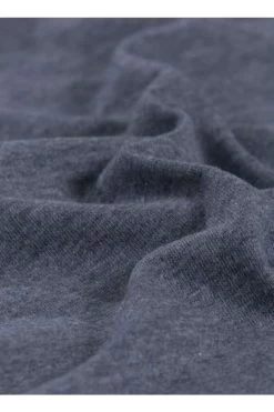 TRIGEMA Comfort Fit T-Shirt Henleykragen Steingrau, Melange 5 TRIGEMA Comfort Fit T-Shirt Henleykragen Steingrau, Melange -Ho ho ho, Mode in Grün. 37204 246 4 800