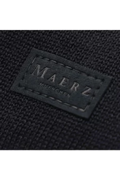 MAERZ Classic Fit Herren Pullunder V-Ausschnitt Navy -Ho ho ho, Mode in Grün. 460090 399 2 800