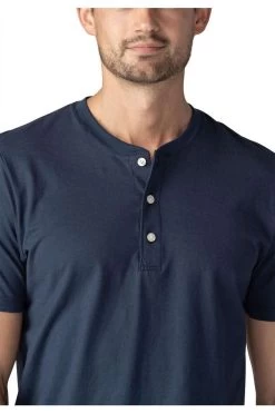 Mey Ringwood Regular Fit T-Shirt Henley Dunkelblau, Einfarbig -Ho ho ho, Mode in Grün. 51154 668 3 800